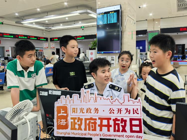 崇明区税务局开展“小小店掌柜”沉浸式 探税研学活动