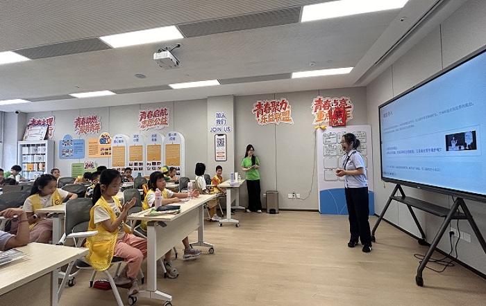 税润童心 乐学一“夏”——区局团委开展爱心暑托班志愿活动