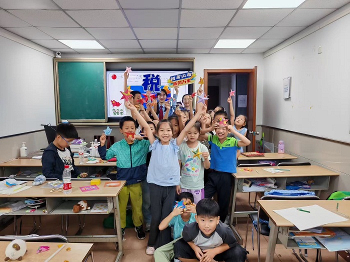 税启童心 青春护航——静安区税务局开展爱心暑托班志愿服务活动